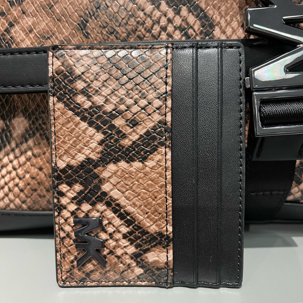 MICHAEL KORS Cyrus Snake Embossed Tall Card Case
Driftwood 
NWT